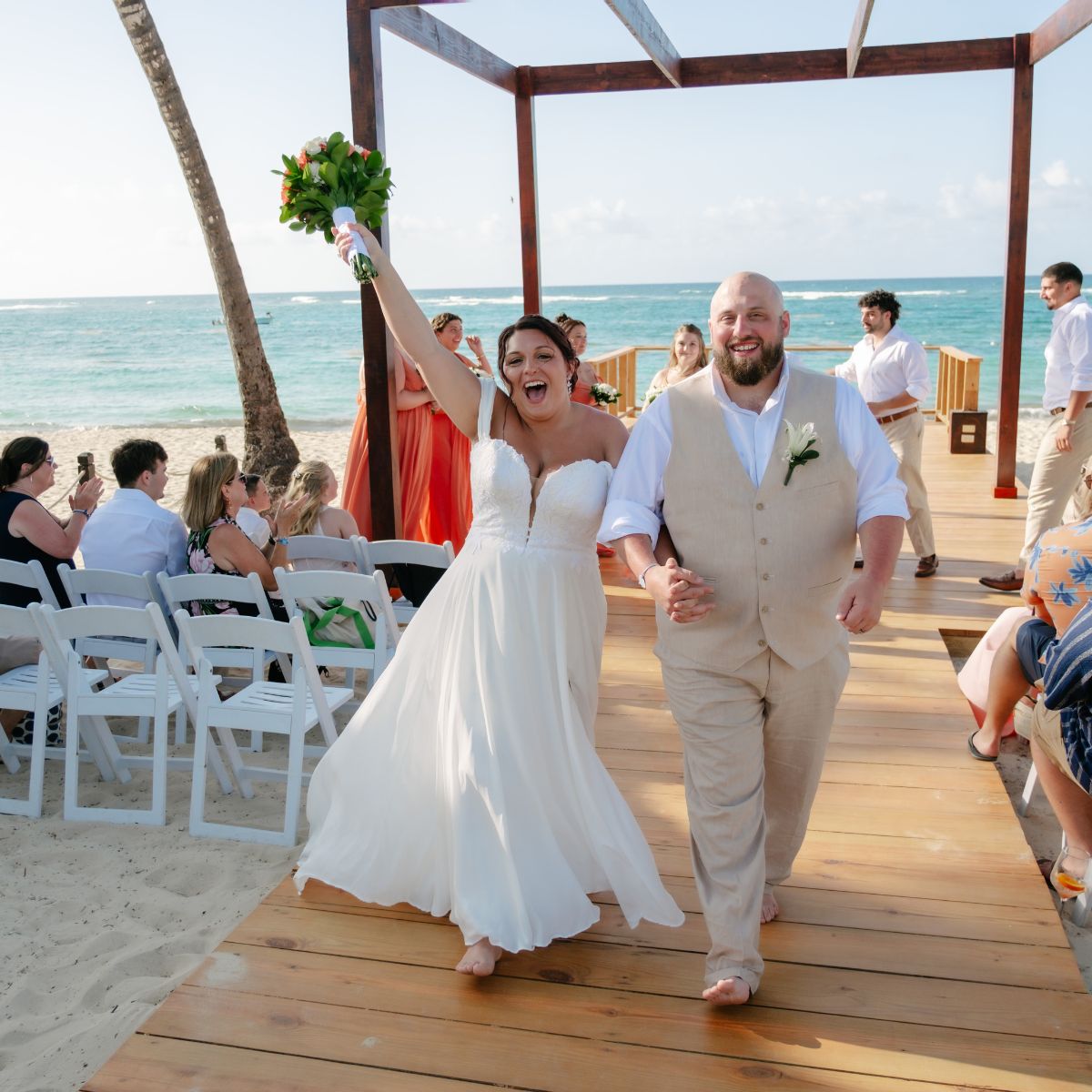 Using a Destination Wedding Cost Calculator