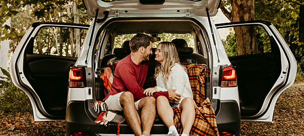 8 romantic and affordable valentine's day ideas destination weddings car picnic inspiration