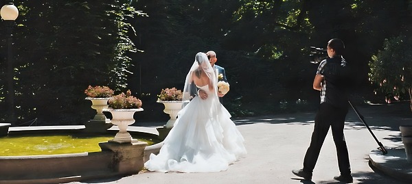 hiring a destination wedding videographer what to know garden weddings