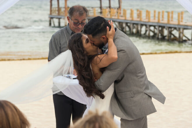 5 mistakes to avoid when planning your destination wedding riviera maya mexico beach venue couple