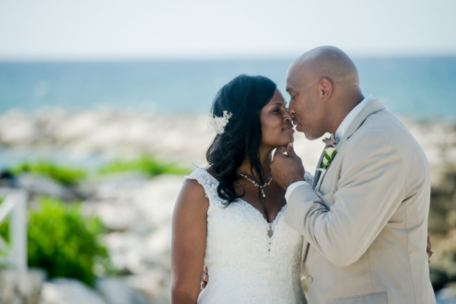 grand palladium jamaica montego bay destination wedding all-inclusive couple beach