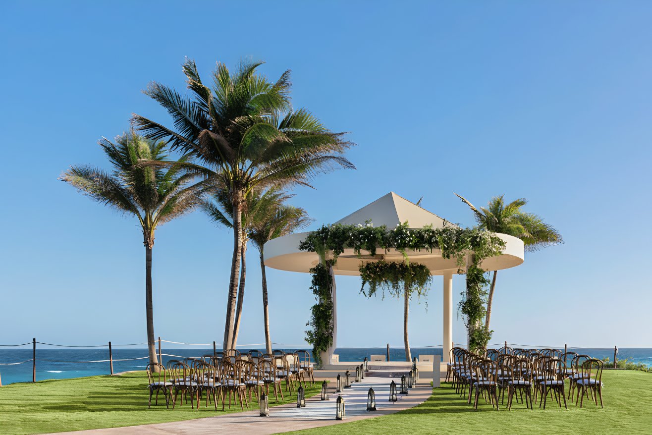 hyatt ziva cancun destination wedding in mexico cliffside gazebo