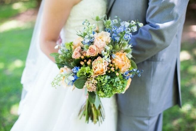 12 summer destination wedding flowers peach blue bouquet inspiration