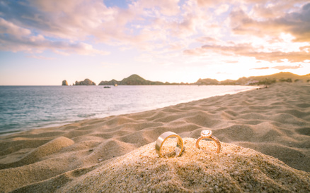 destination-wedding-rings