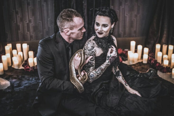 spooky wedding ceremony ideas for the halloween season black fashion