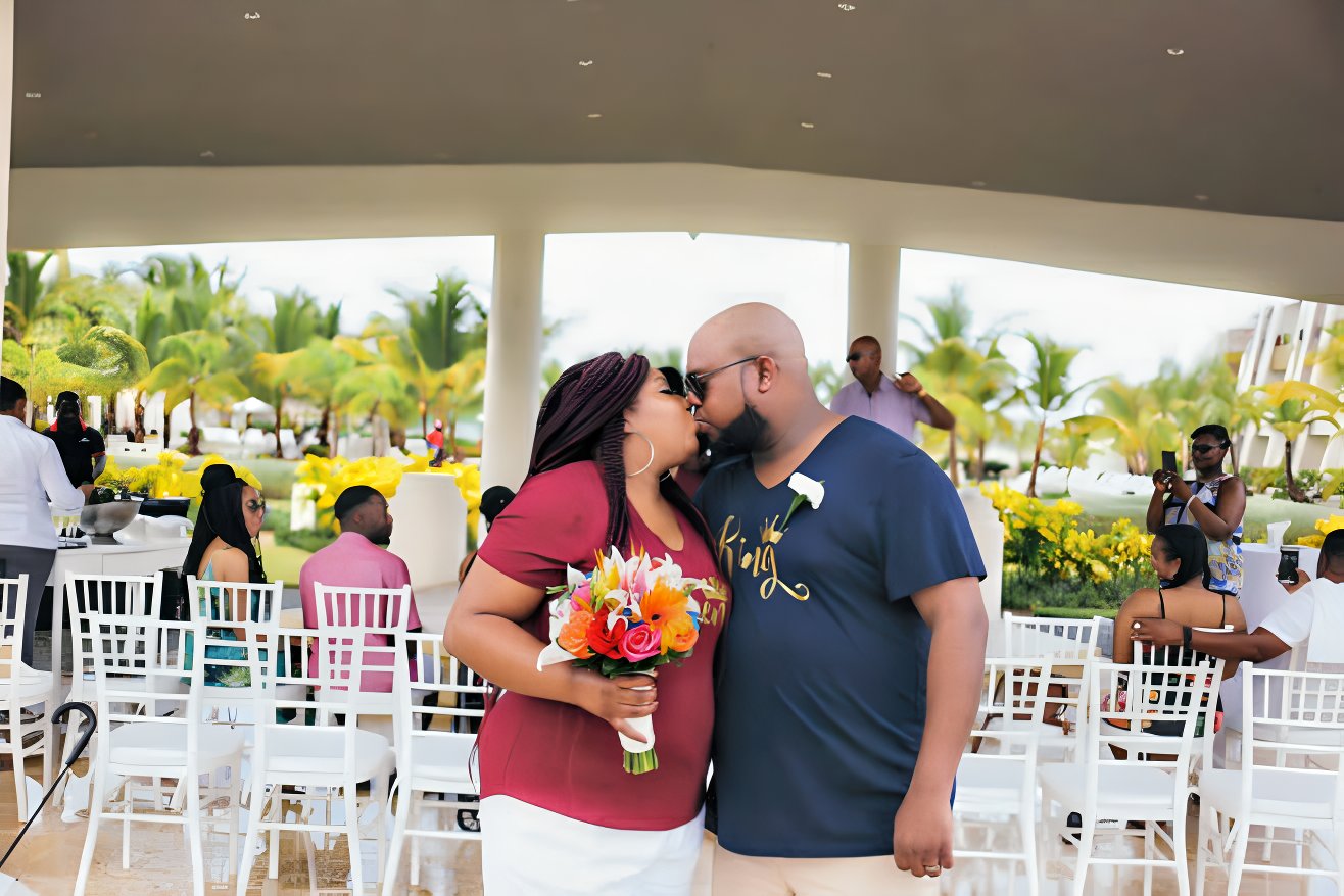 ways to cut costs on destination weddings dreams punta cana gazebo couple