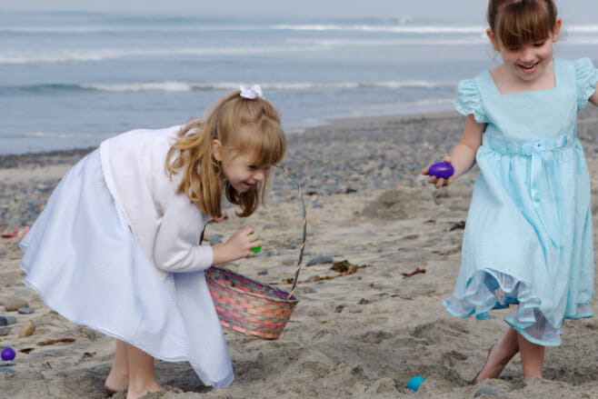 easter wedding ideas to take to the beach destination weddings beach egg hunt