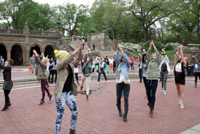 10 unique wedding proposals flash mob proposal couple