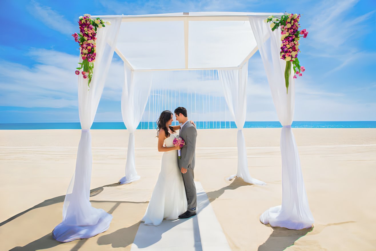 hyatt ziva los cabos destination wedding locations beach venue all-inclusive couple