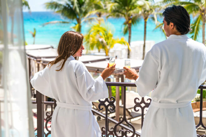 ways to cut costs on destination weddings hyatt ziva cancun honeymoon suite mexico