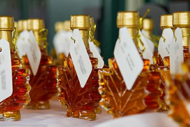 Fall store wedding favors