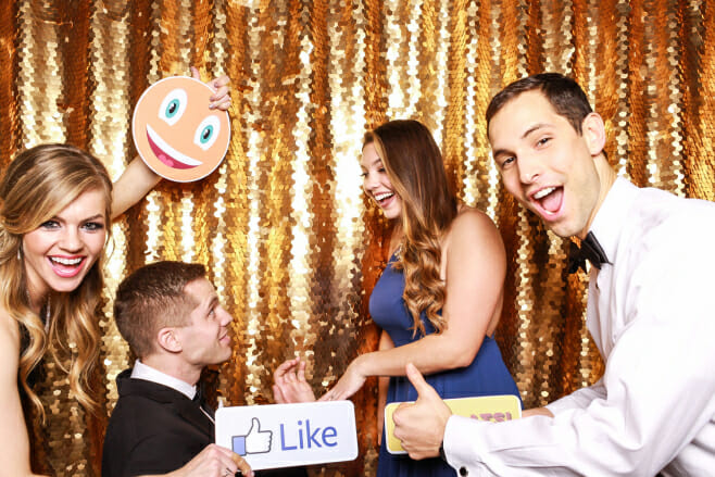 10 unique wedding proposals photobooth proposal couple