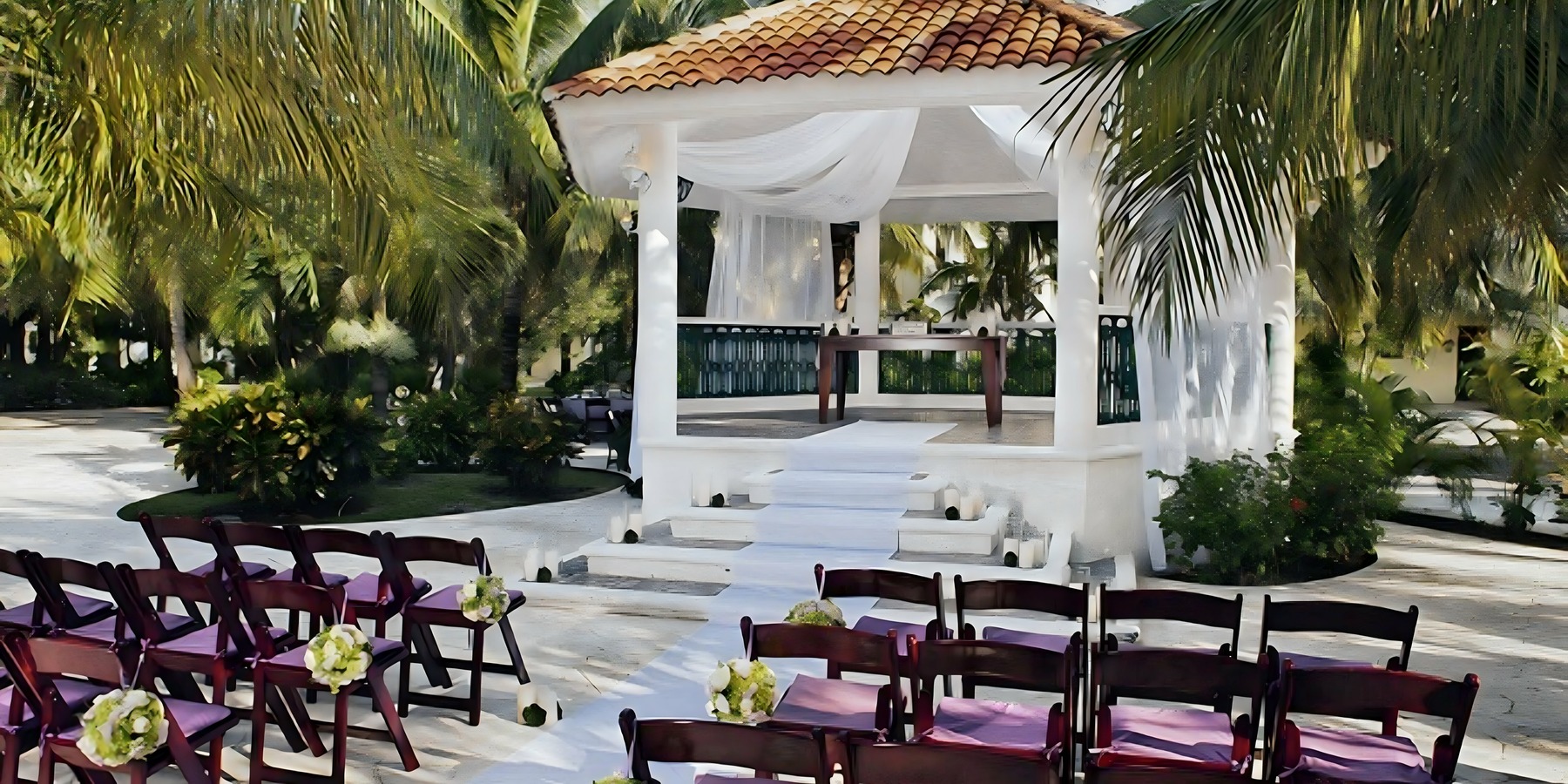 Mexican Gazebo wedding venue in El Dorado Royale - Mexico