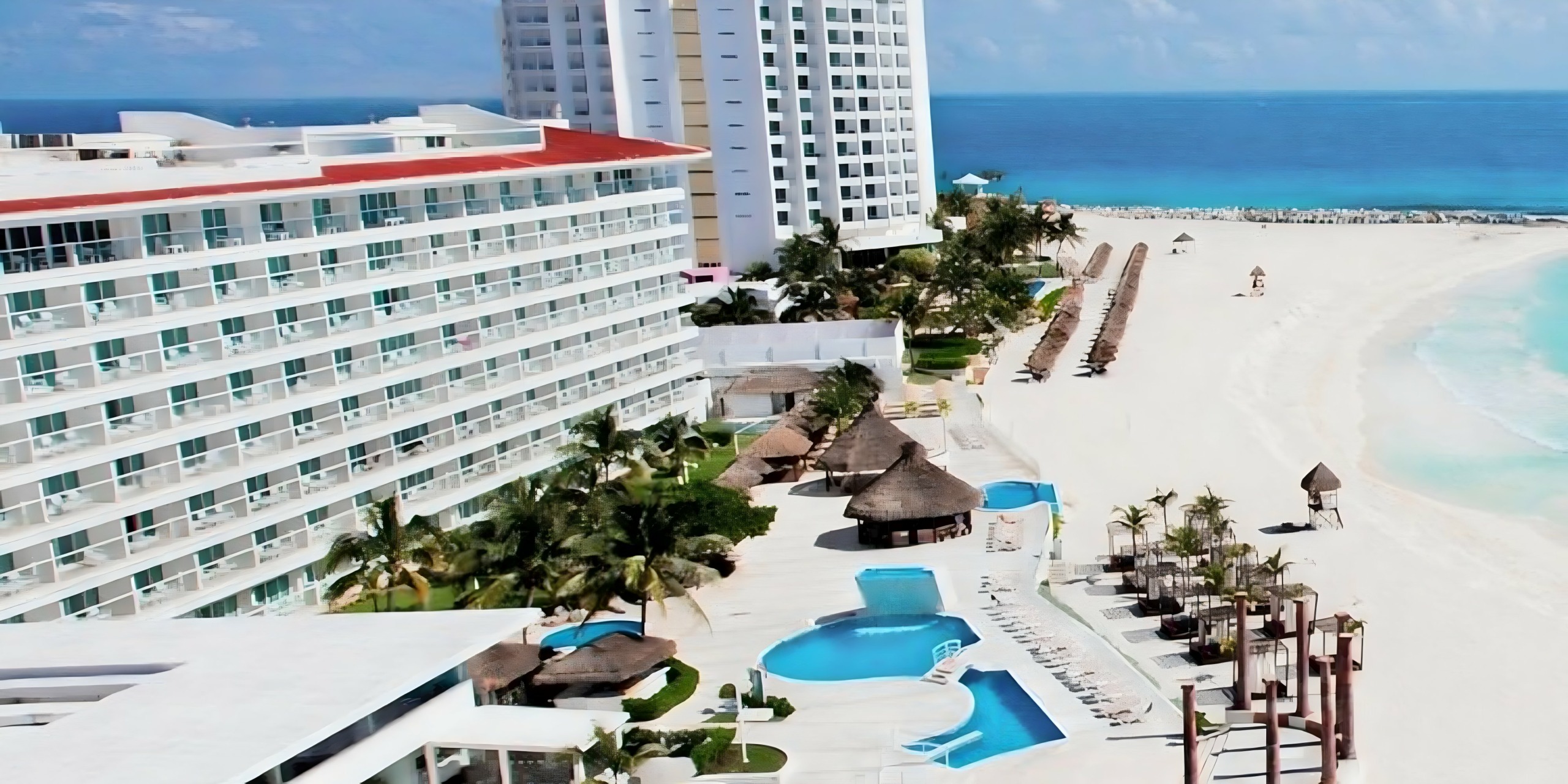 Krystal Grand Cancun is Nestled on a pristine stretch of white-sand beachfront on the tip of Punta Cancun and offers breathtaking views