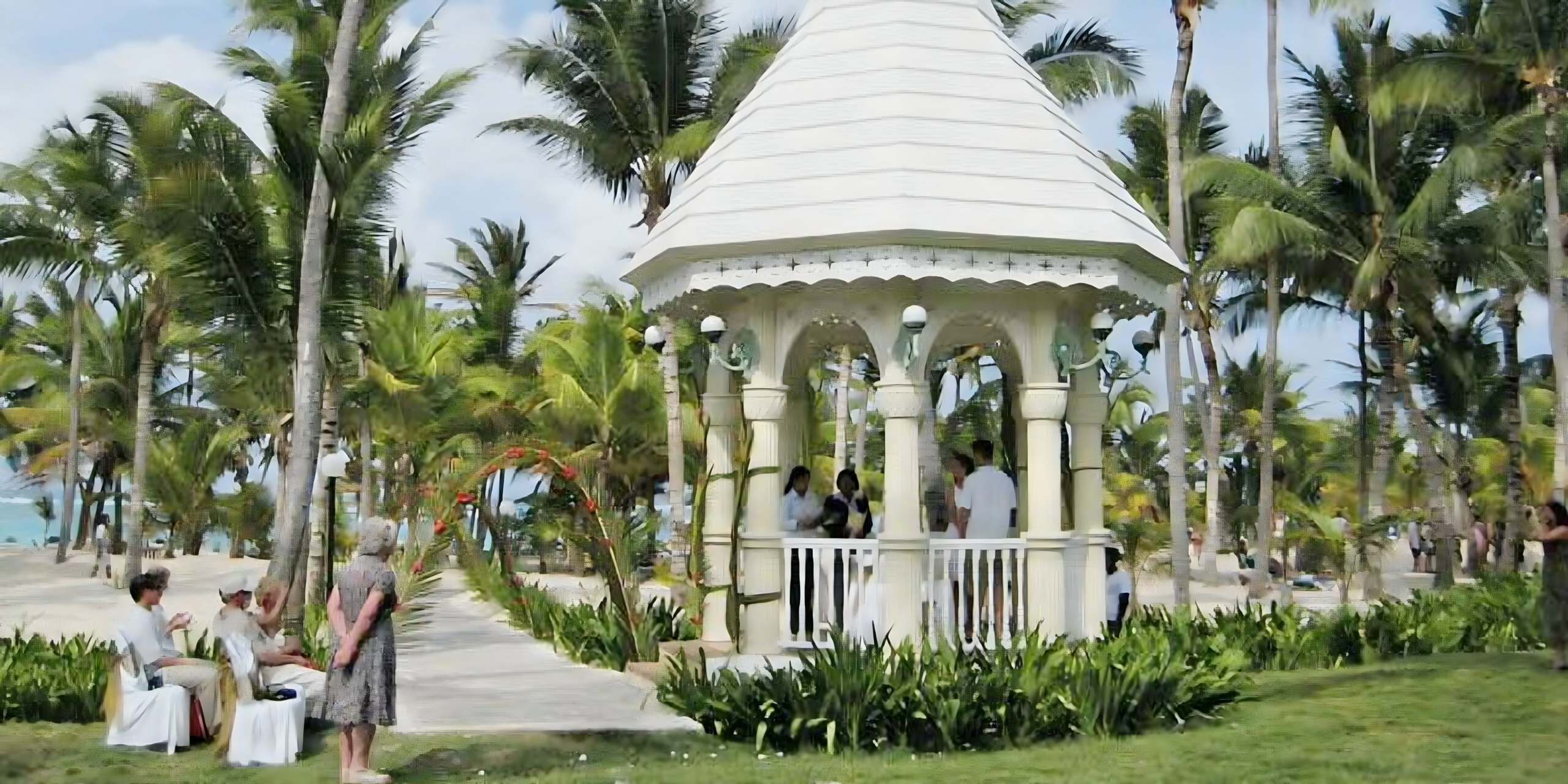 Beach Gazebo (at RIU Palace Punta Cana) wedding venue in Hotel Riu