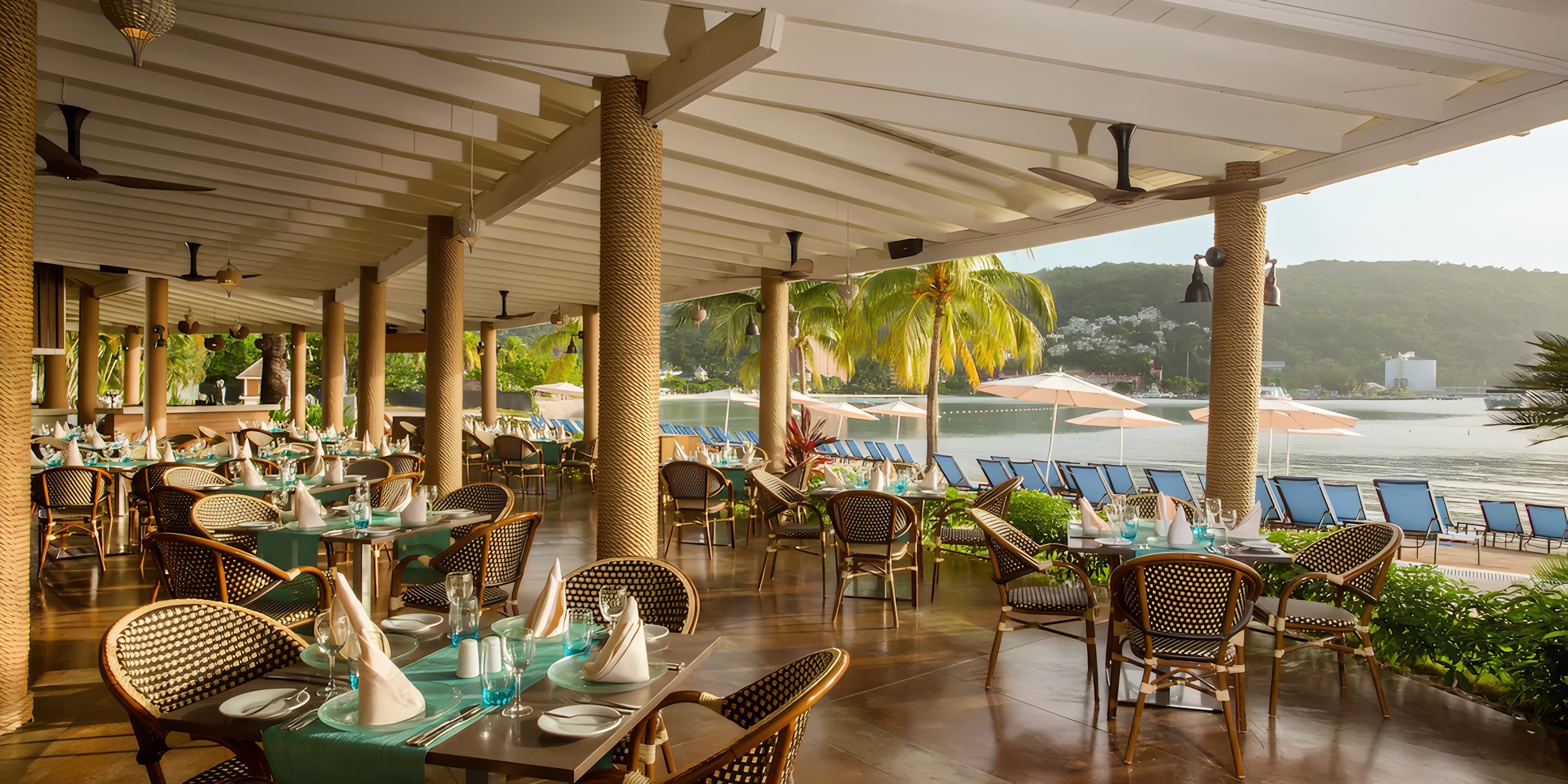 Moon Palace Jamaica&rsquo;s outdoor restaurant, perfect for destination weddings, overlooks pool and ocean.