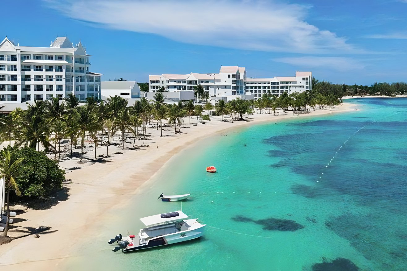 Aerial view of Riu Ocho Rios and surrounding beaches, perfect for a cheap wedding package destination wedding