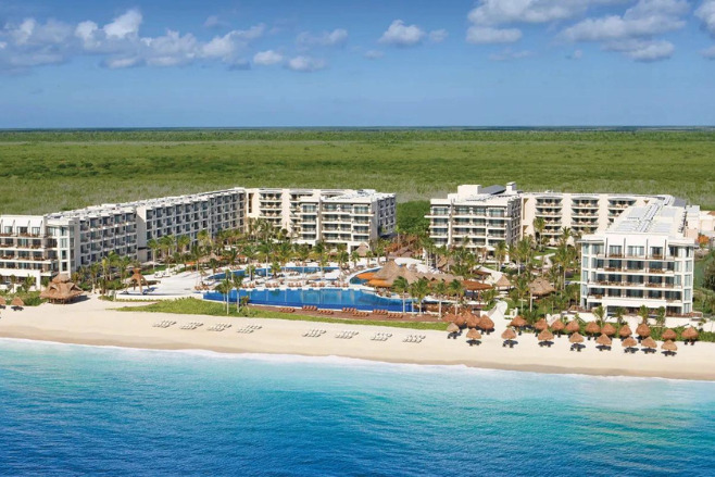 Gorgeous destination wedding resort Dreams Riviera Cancun