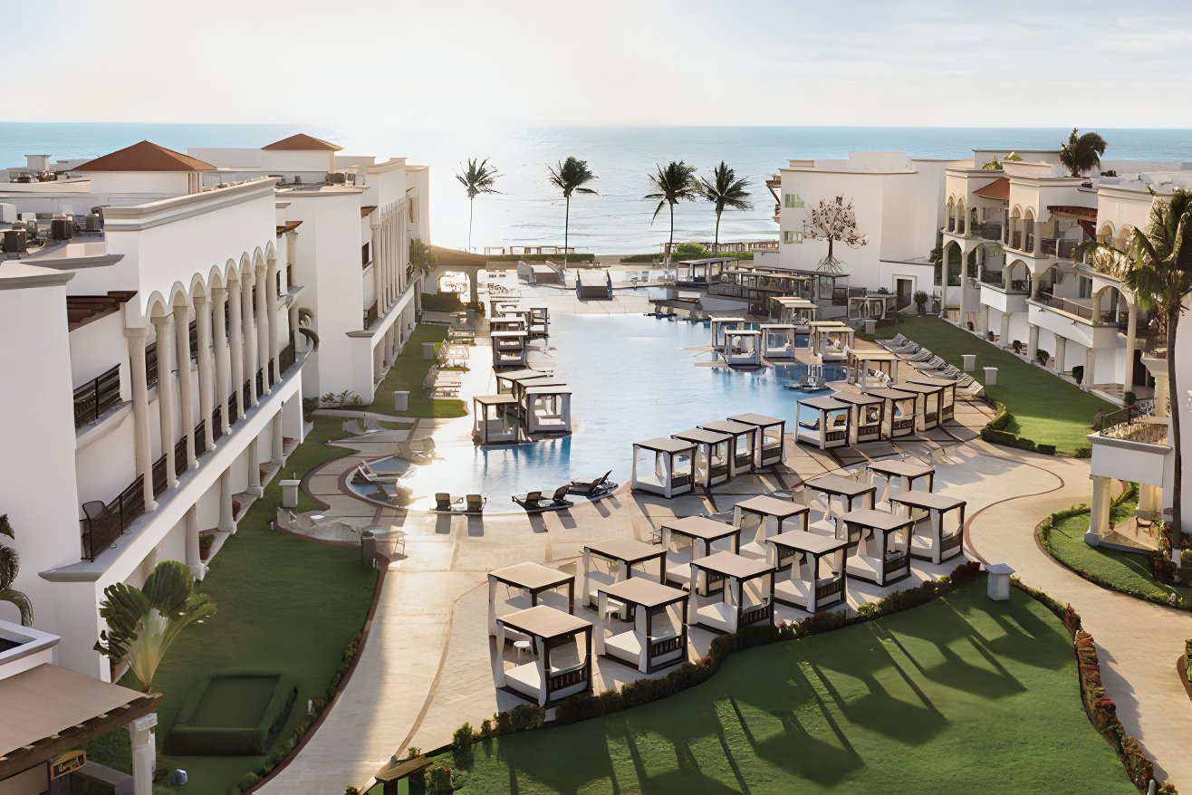 All-inclusive Hilton Playa del Carmen is available for destination weddings in 2024