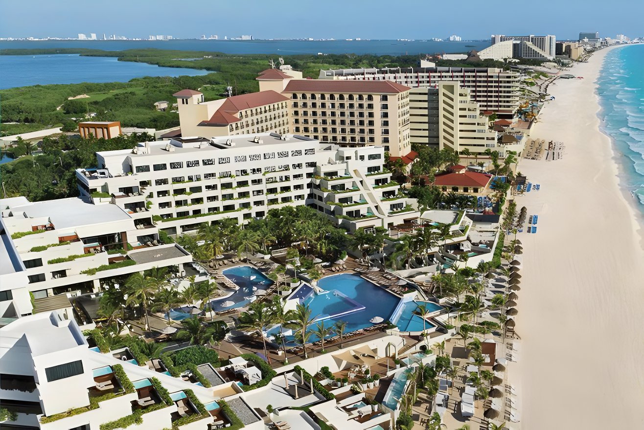 One of the best Cancun wedding resorts the gorgeous Now Emerald Cancun