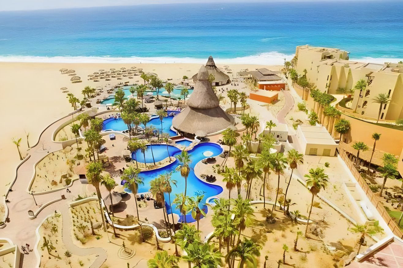 All-inclusive Sandos FInisterra offers gorgeous Los Cabos destination weddings