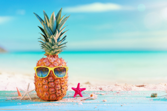 Sunglasses on a pineapple