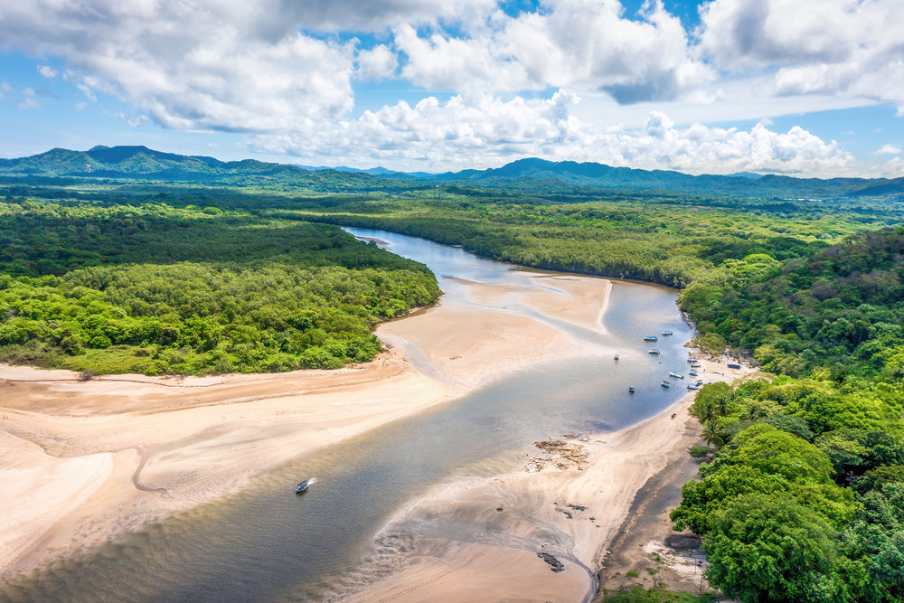 The sandy shores of Guanacaste