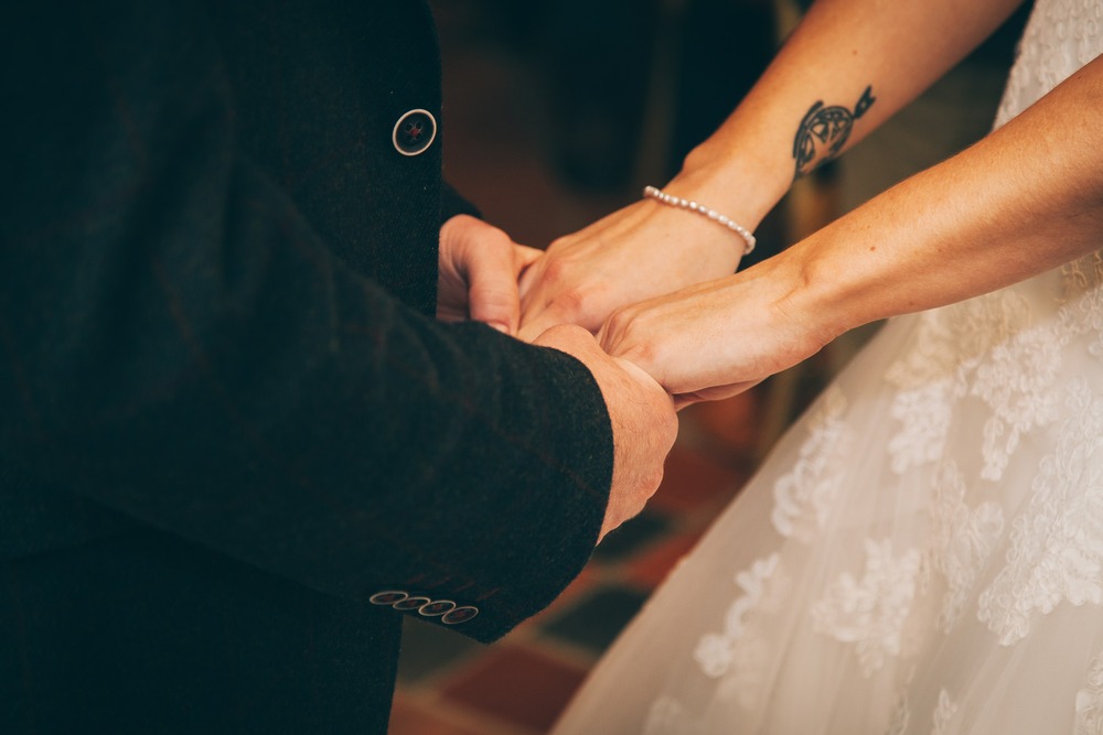 How To Plan An Older Couple Wedding - The Outlovers