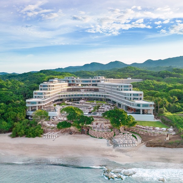 Explore the Wedding Packages at Dreams Resorts