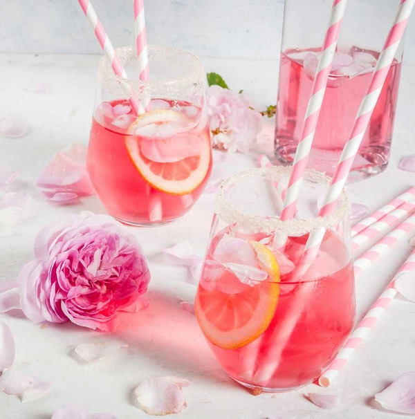 Signature Cocktail Ideas Your Guests Won&rsquo;t Stop Talking About