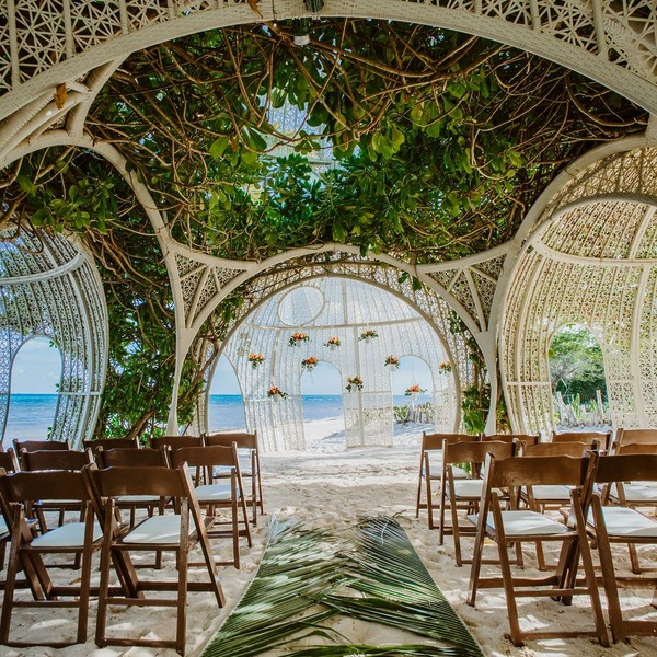 Green Dreams: Your Guide to Sandos Caracol Weddings