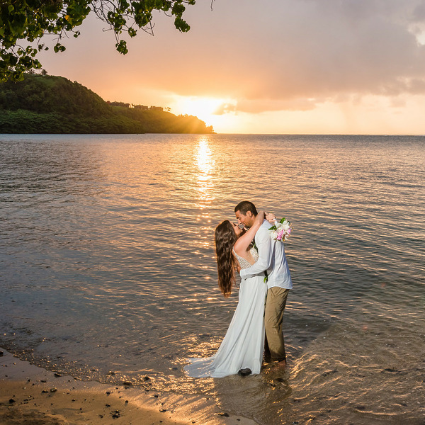 The Romance of Destination Wedding Sunsets: Choosing the Best Time to Get Married