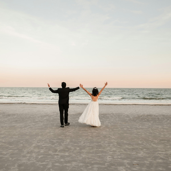 Choosing Between a Destination Wedding and a Local Wedding