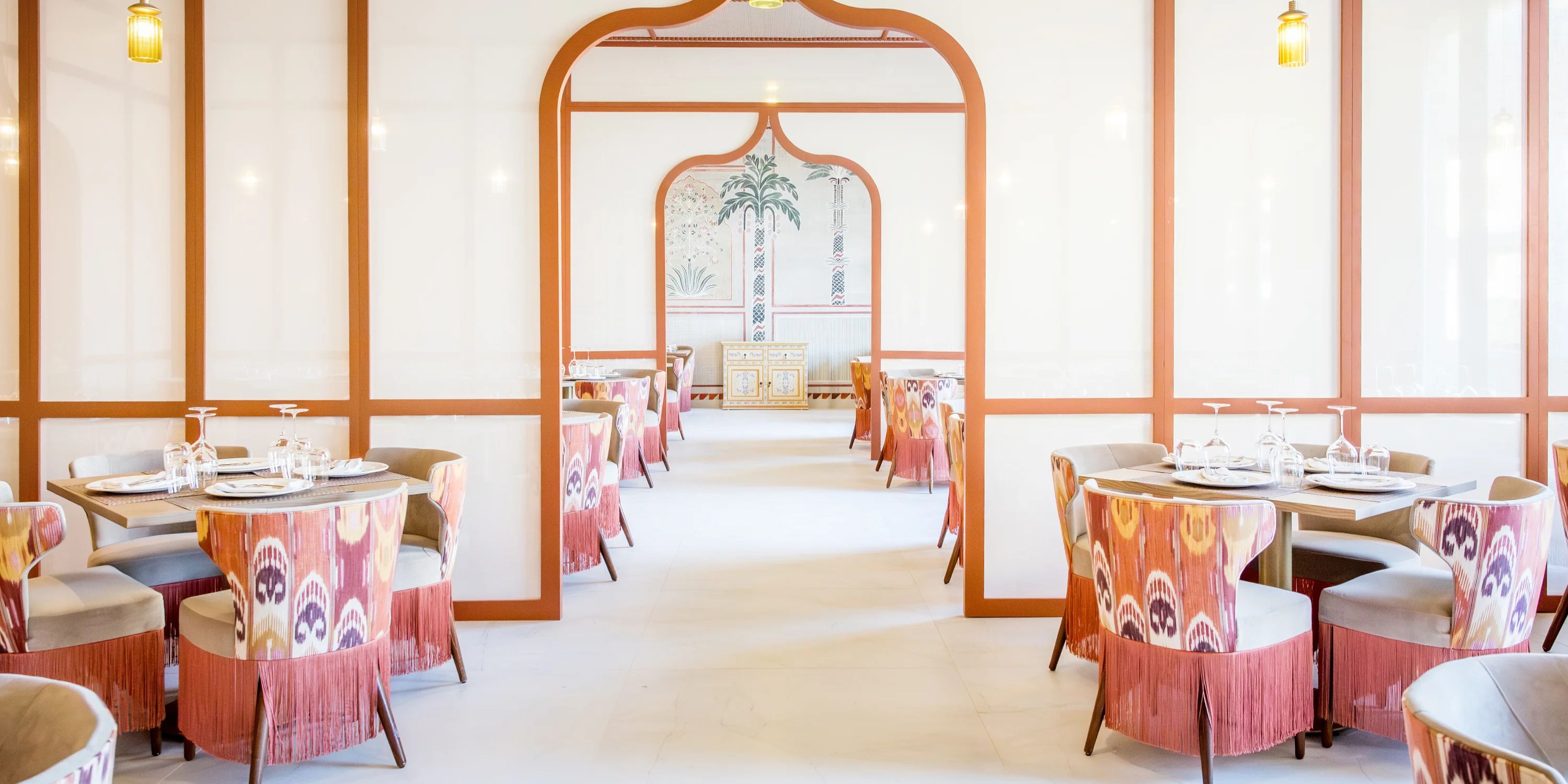 Bright, elegant dining area ideal for a wedding or dreamy destination wedding at Majestic Mirage Costa Mujeres.