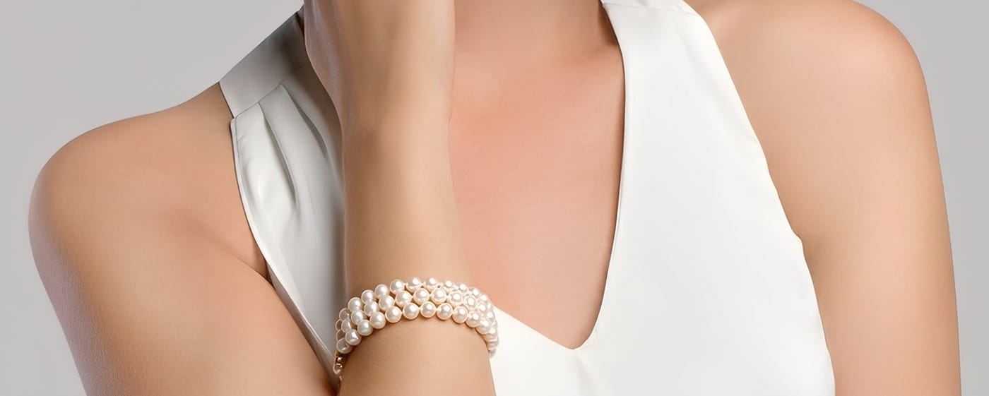 How to Wear, Pack & Care for Pearl Jewelry at a Destination Wedding